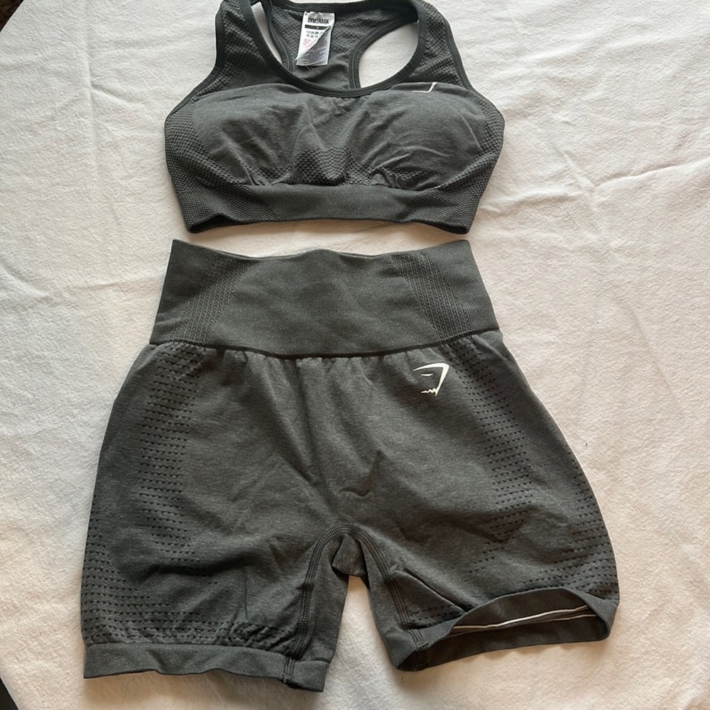 Gymshark set gray size small NWOT